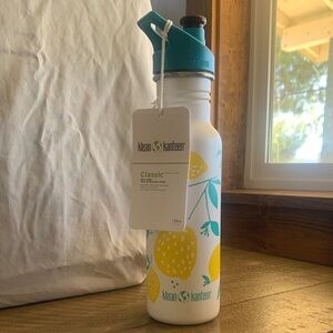 Klean Kanteen White and Blue Water Bottle with Lemon Design